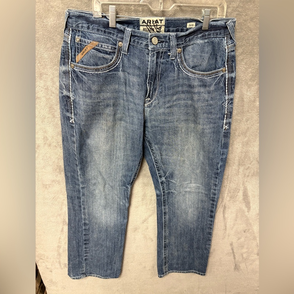 #18- Ariat m4 relaxed bootcut mens size 35x32 medium wash jeans pre owned